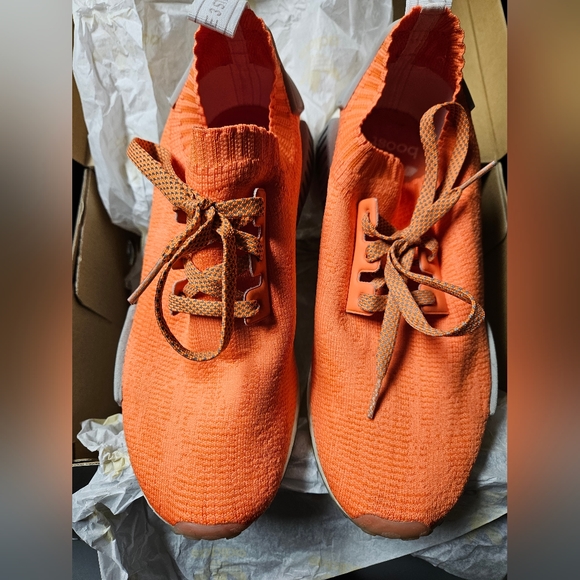 Adidas NMD R1 - Picture 3 of 6